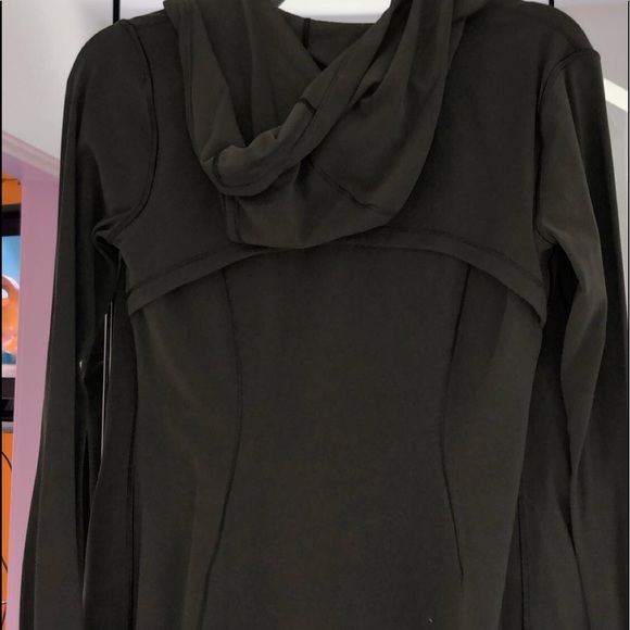 Lululemon size 8 tight fit jacket - Picture 3 of 4